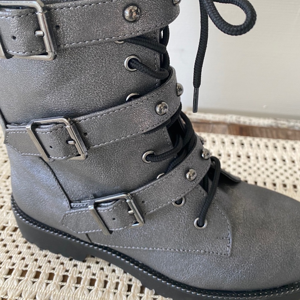 Bamboo combat boots. Size 6.5